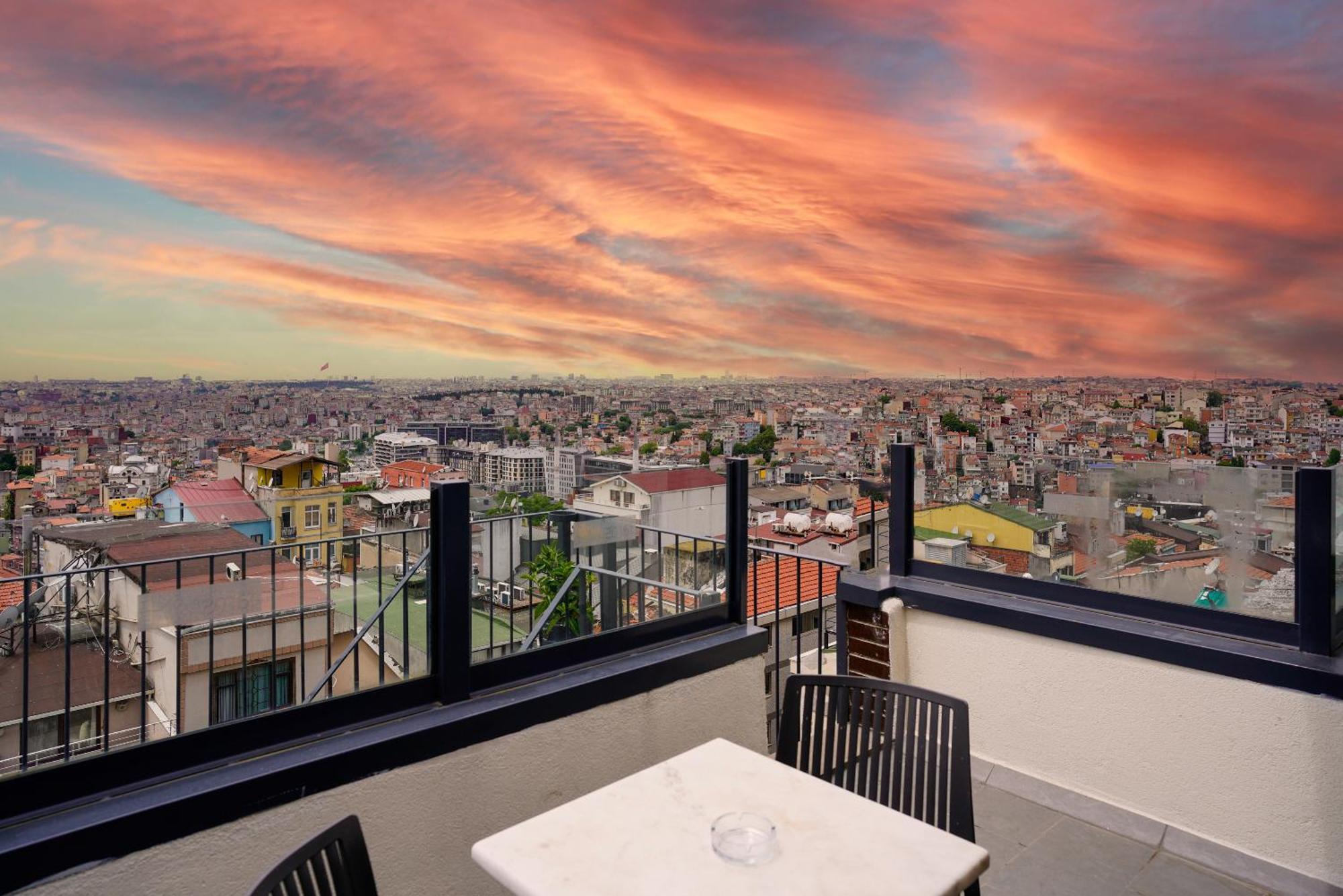 Faros Hotel Taksim-Special Category Istanbul Bagian luar foto